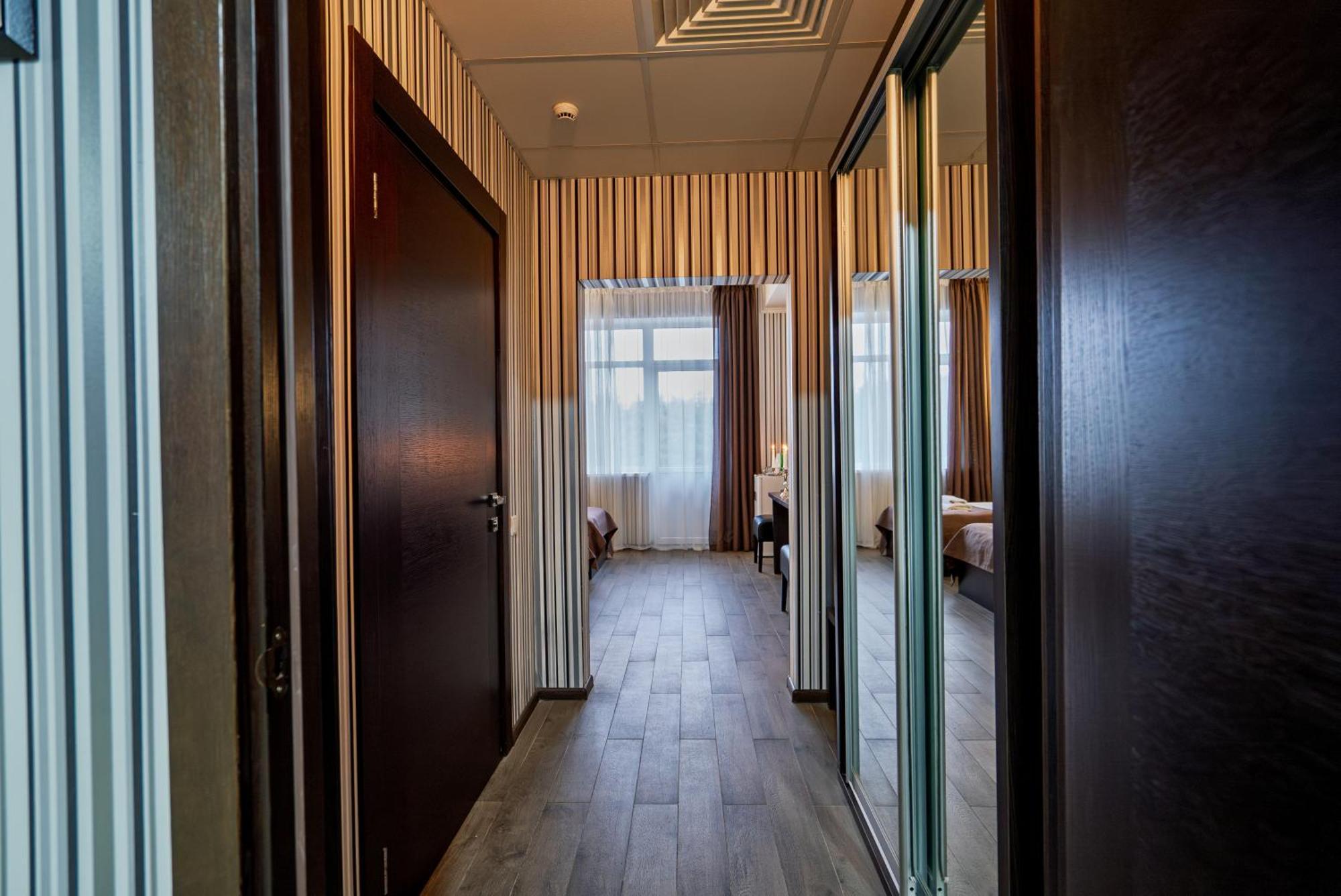 Congress Hotel Verhovina Petropavlovskaya Borshchagovka Екстериор снимка