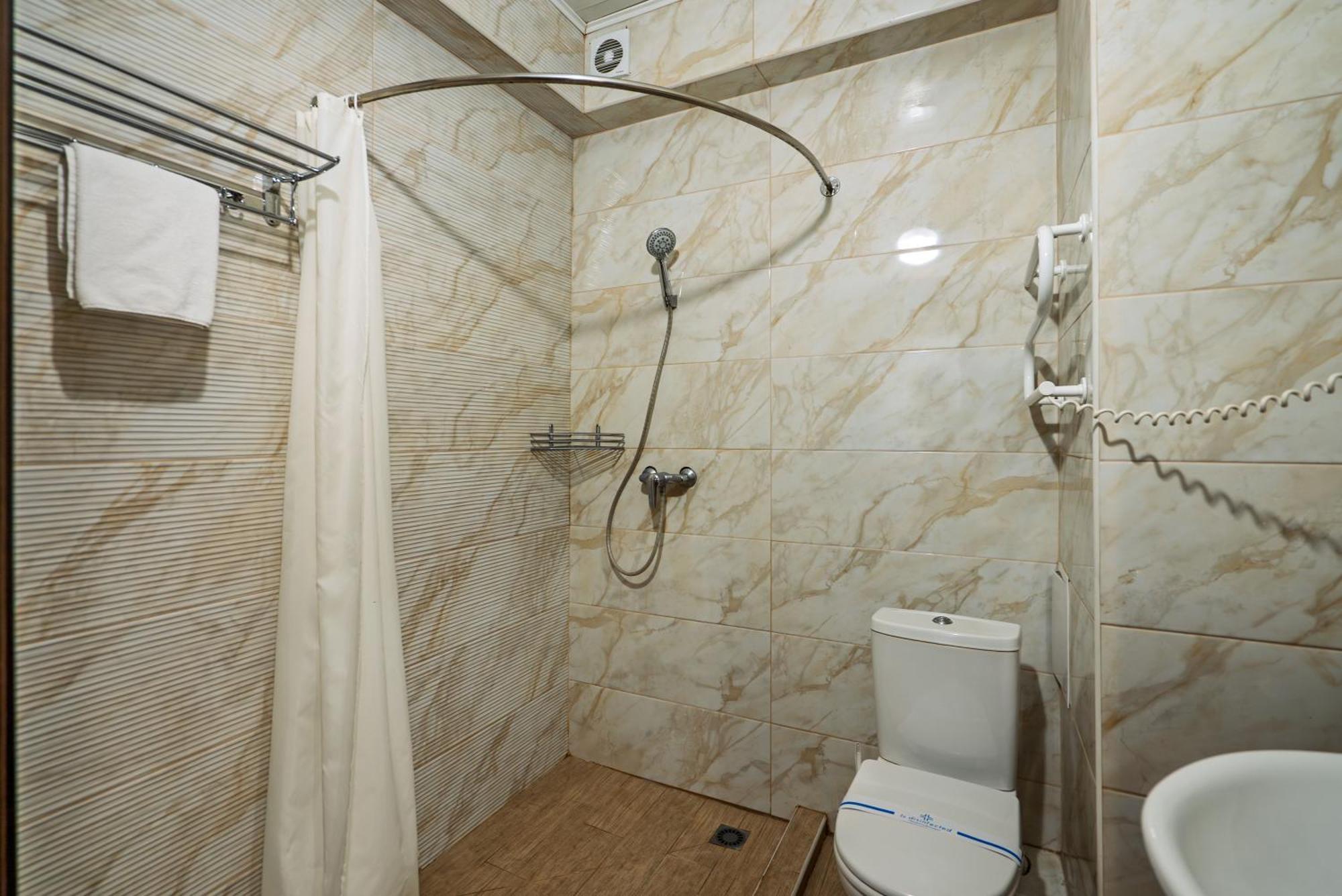 Congress Hotel Verhovina Petropavlovskaya Borshchagovka Екстериор снимка