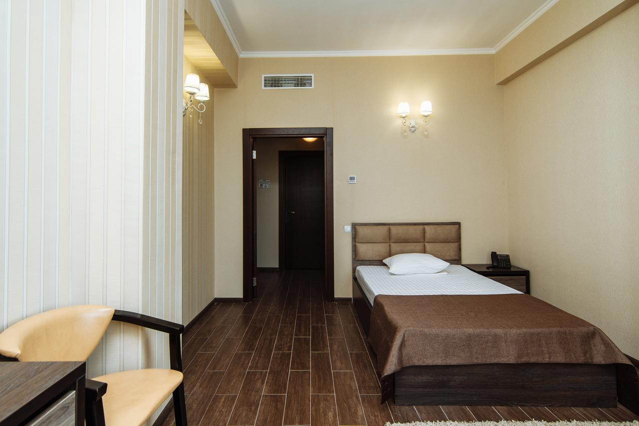 Congress Hotel Verhovina Petropavlovskaya Borshchagovka Екстериор снимка