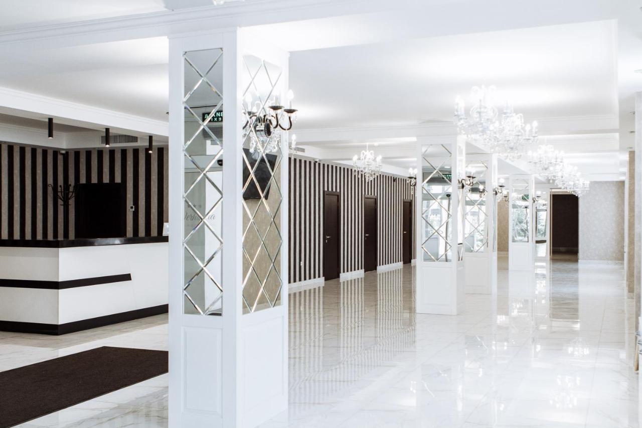 Congress Hotel Verhovina Petropavlovskaya Borshchagovka Екстериор снимка